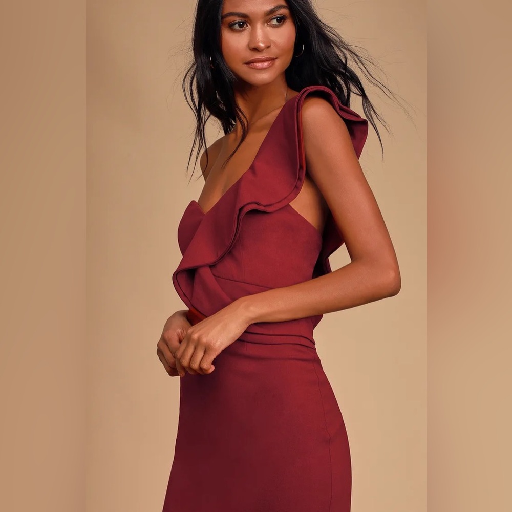Lulu's Red Asymmetrical Ruffled Bodycon Dress - Picture 2 of 4